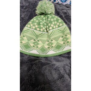 L.L. Bean Girls Winter Hat /  Beanie Size Medium Green And White